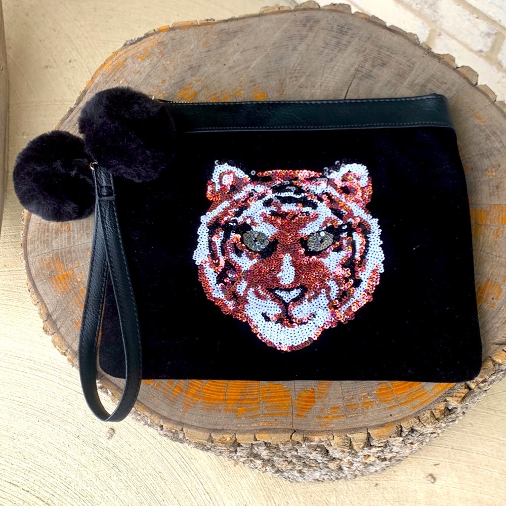 NWOT Women Black Velour Sequin Tiger Wristlet Clutch Purse/Evening Bag